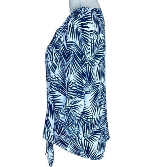 CHICO'S Caribbean Palms Tie-Front Blouse - Size Medium - Picture 4 of 9